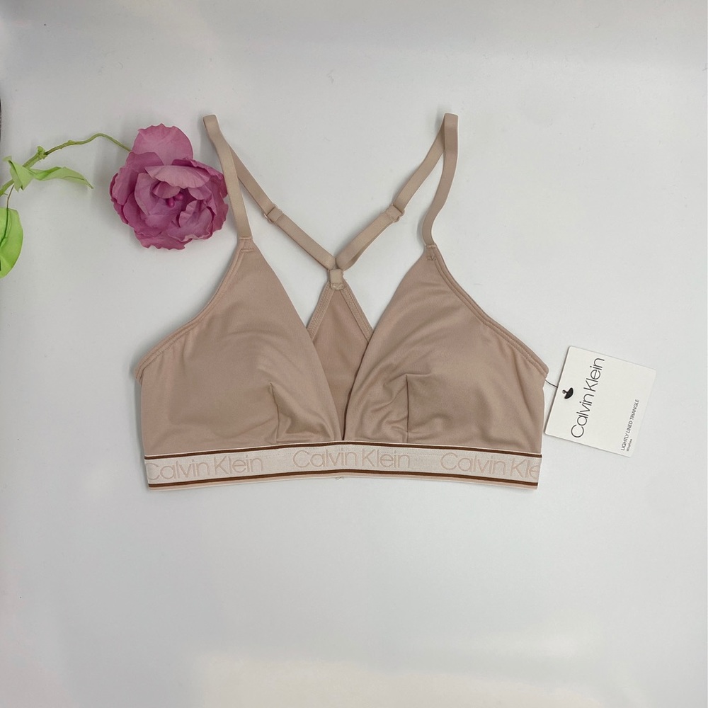 NWT Clavin Klein lightly lined Triangle Bra